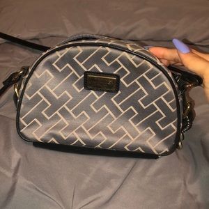 Tommy Hilfiger bag